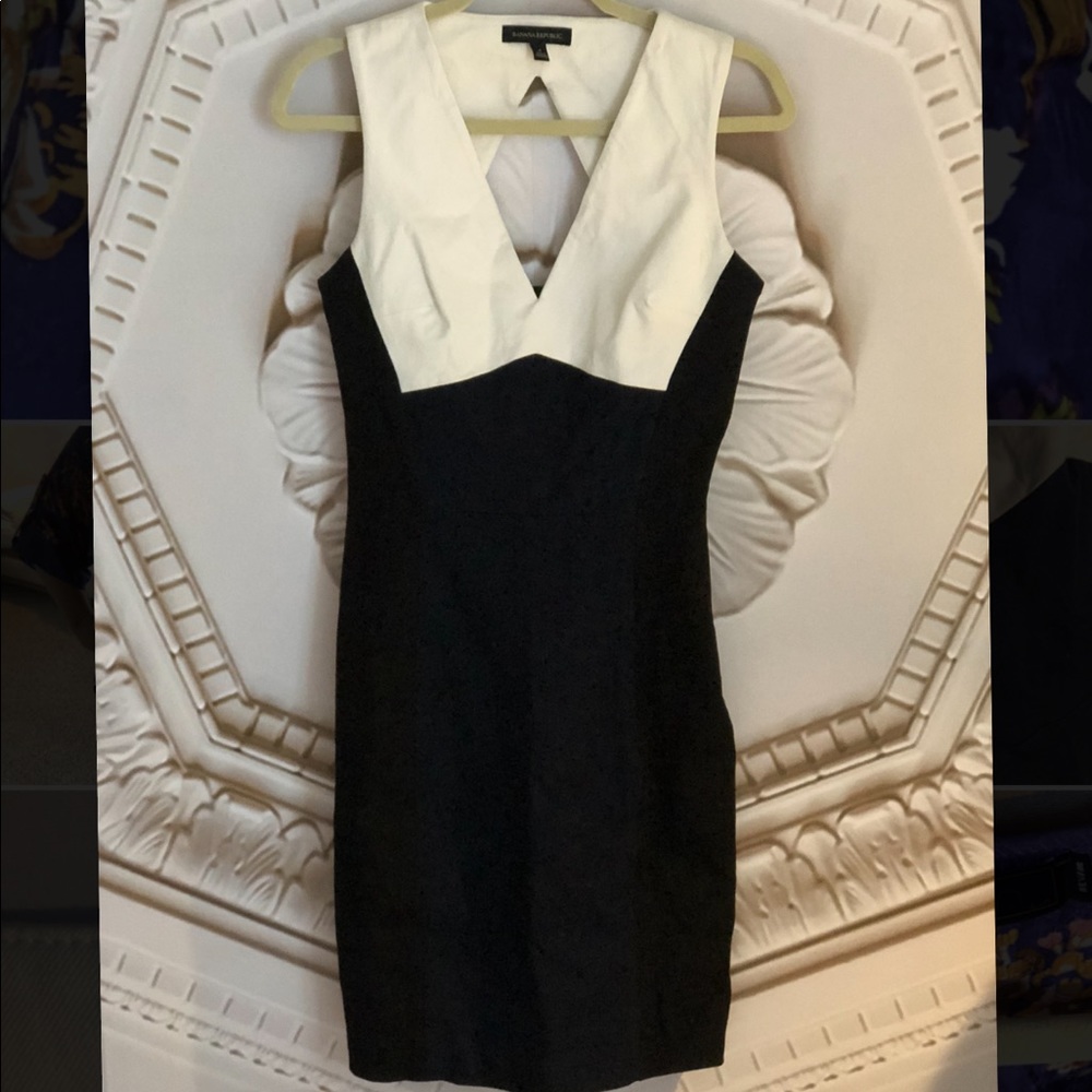 BANANA REPUBLIC SLOAN COLOR BLOCK CUTOUT SHEATH